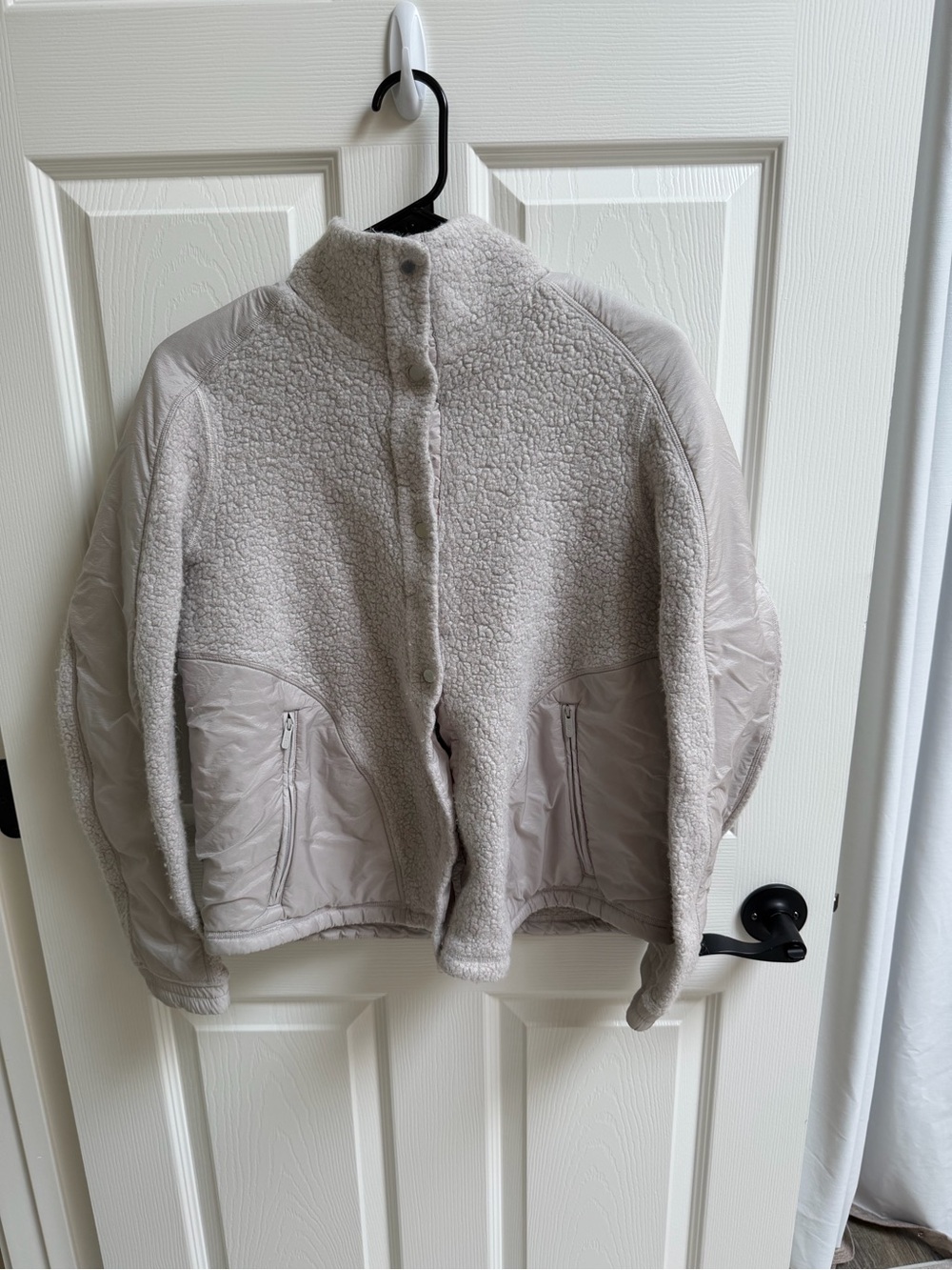 Lululemon Women’s grey Sherpa Jacket